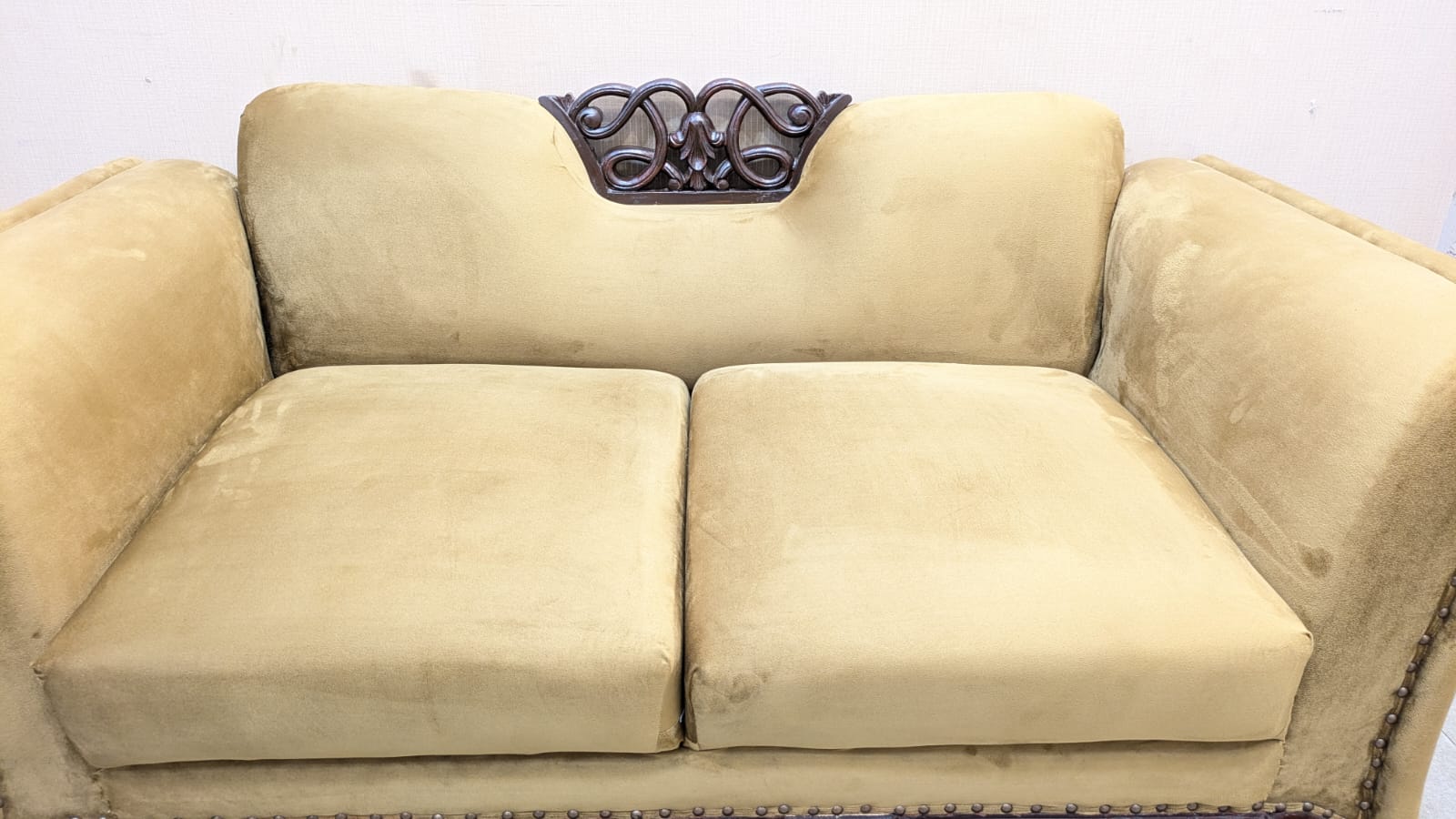 Comfortable 4 Seater Sofa Set