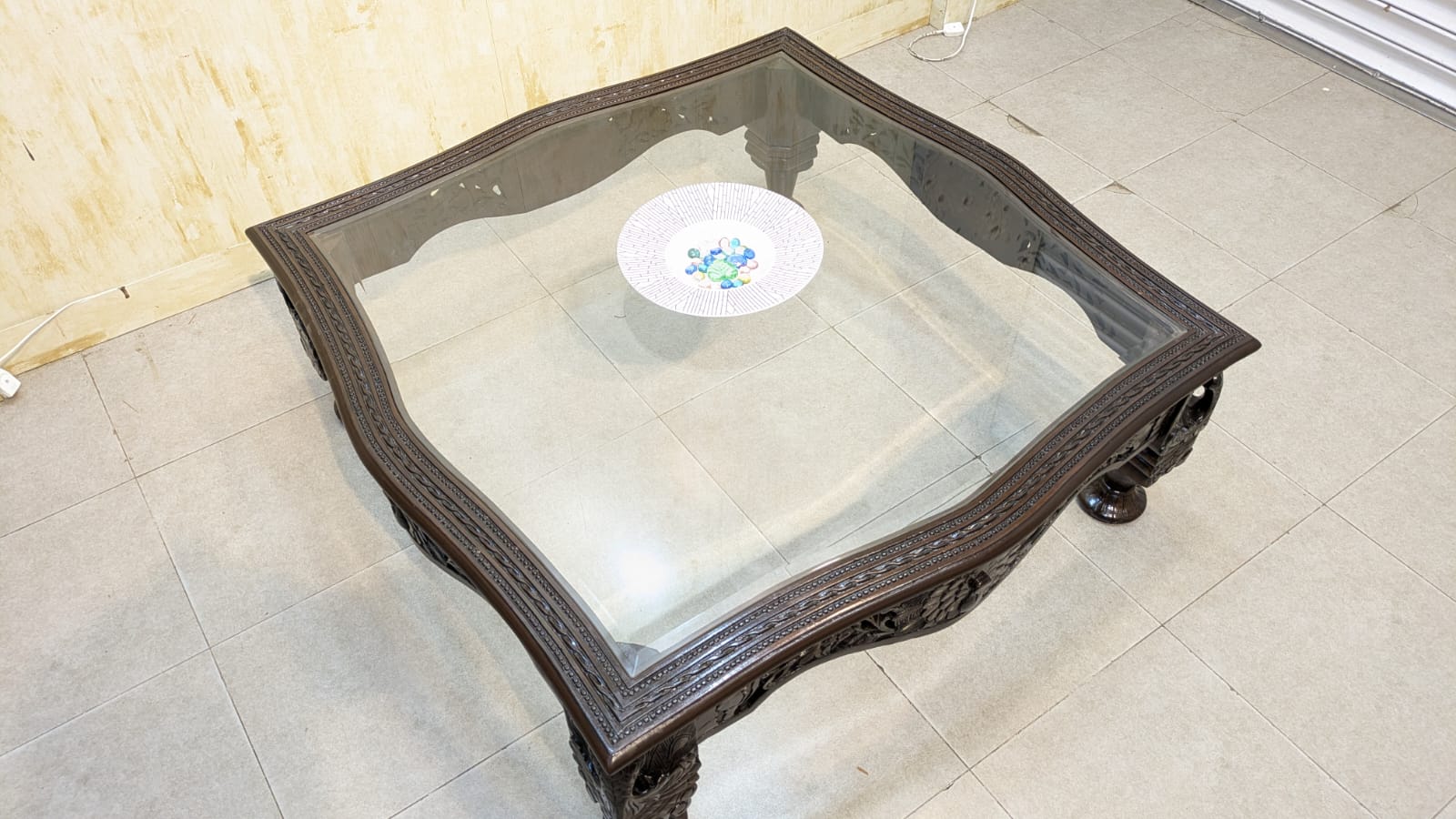ANTIQUE SOLID SHEESHAM WOOD CENTER TABLE