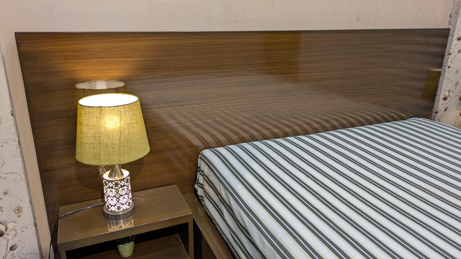 Queen Size Bed Set