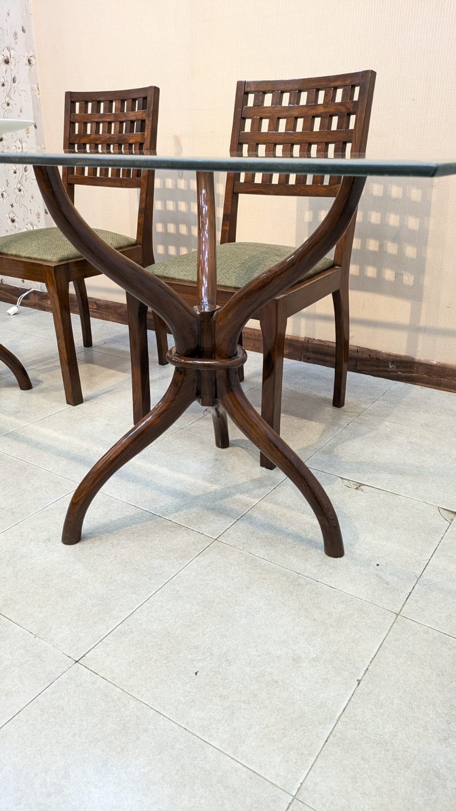 Solid Sheesham Wood 6 Seater Dining Table