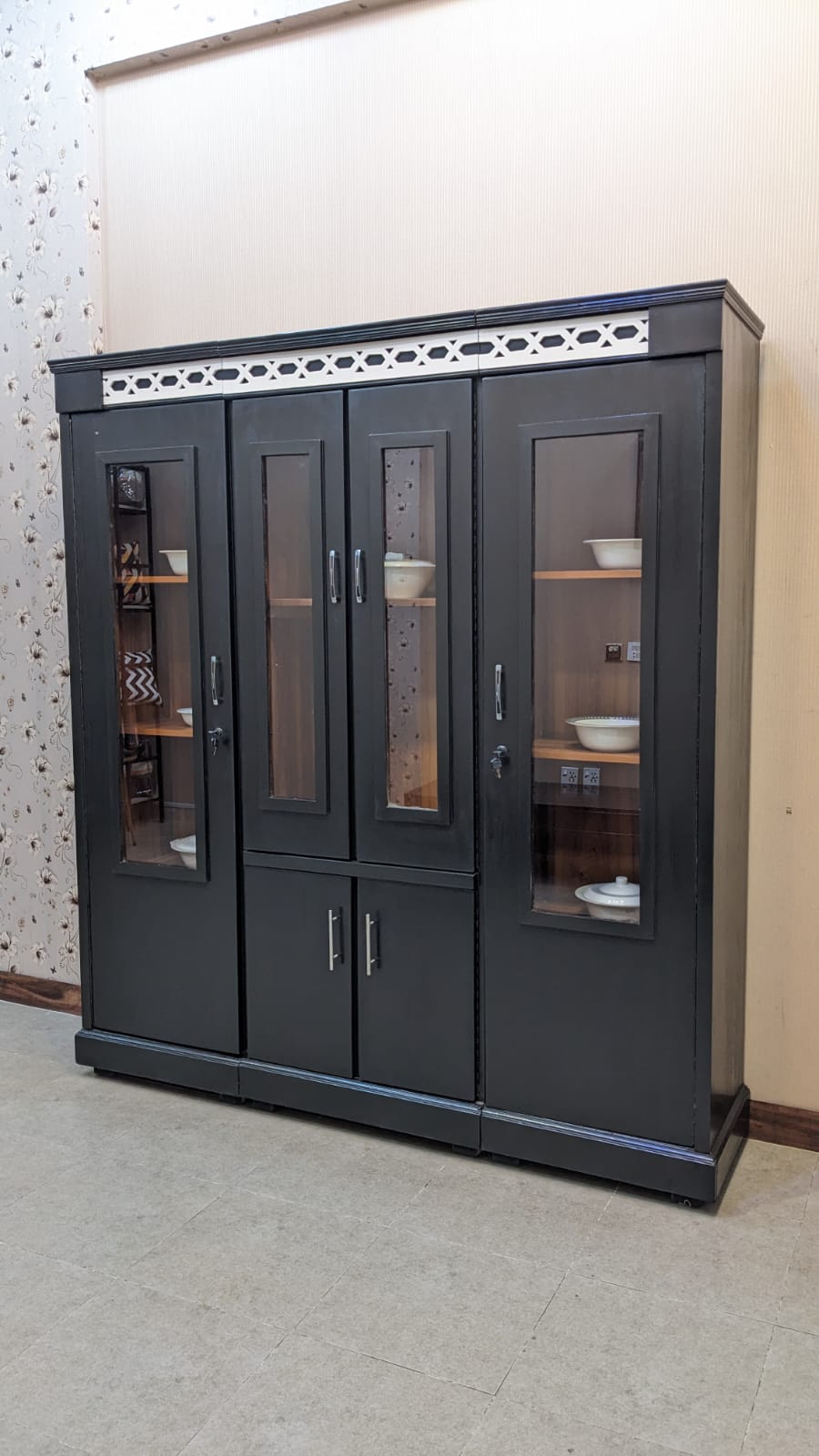 4 Door Corckery Divider