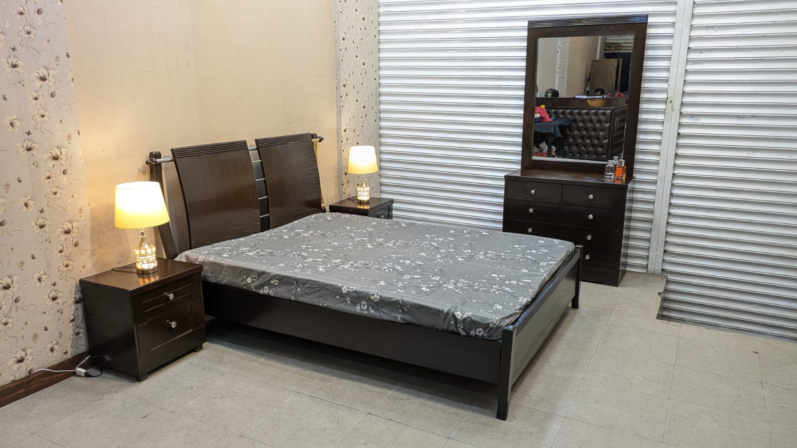 Queen Size Bed Set
