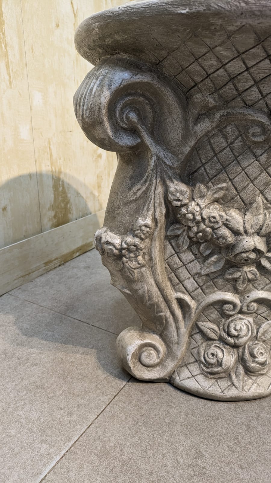 ✨ BRAND NEW ORNATE CLASSICAL-STYLE PEDESTAL ACCENT TABLE ✨