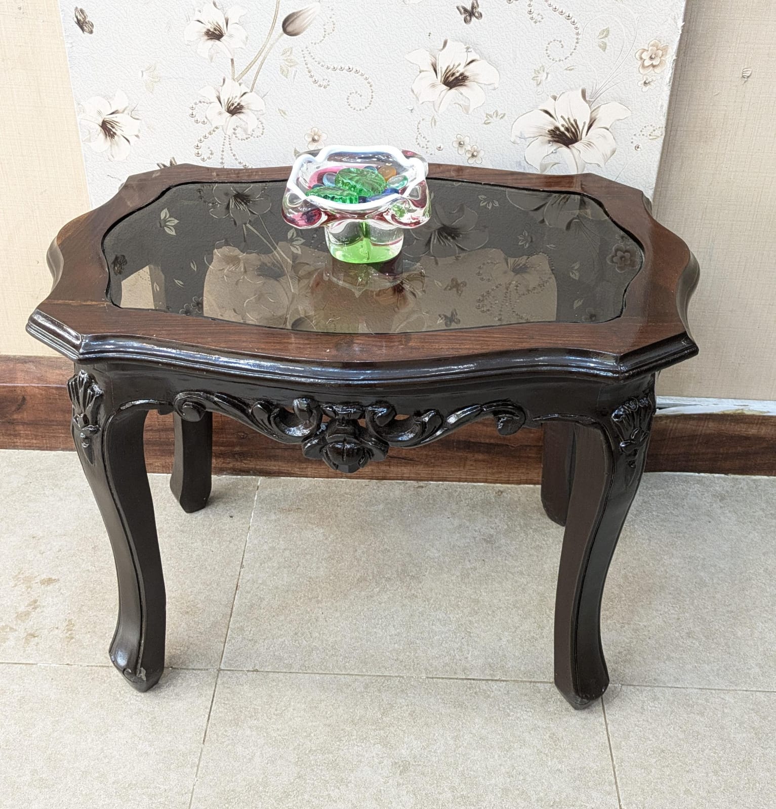 Corner Table