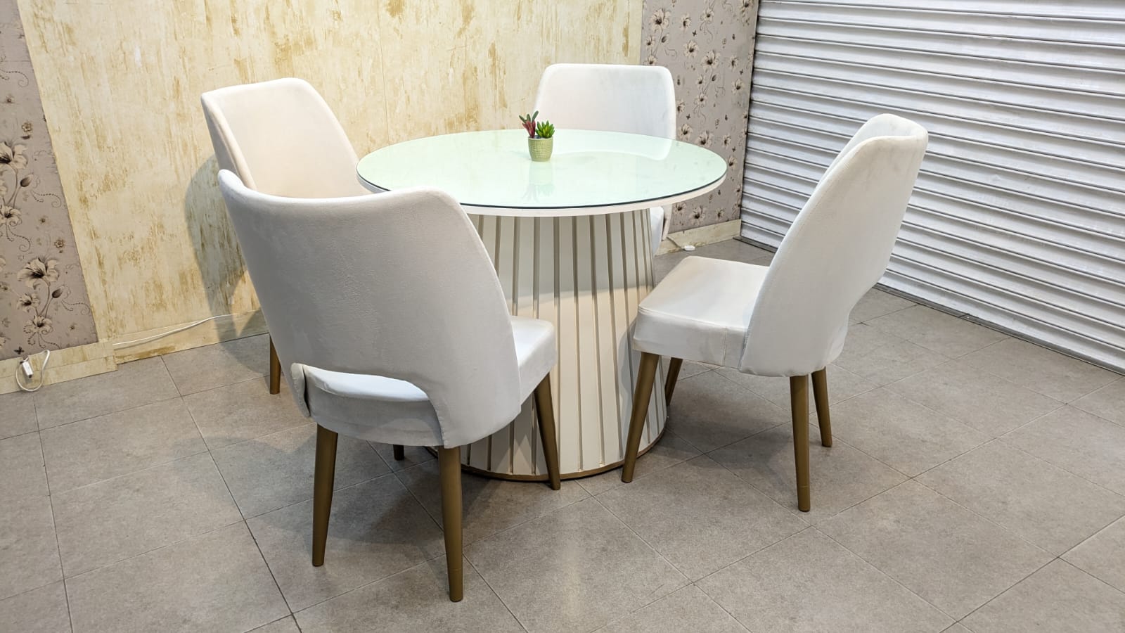 4 Seater Dining Table
