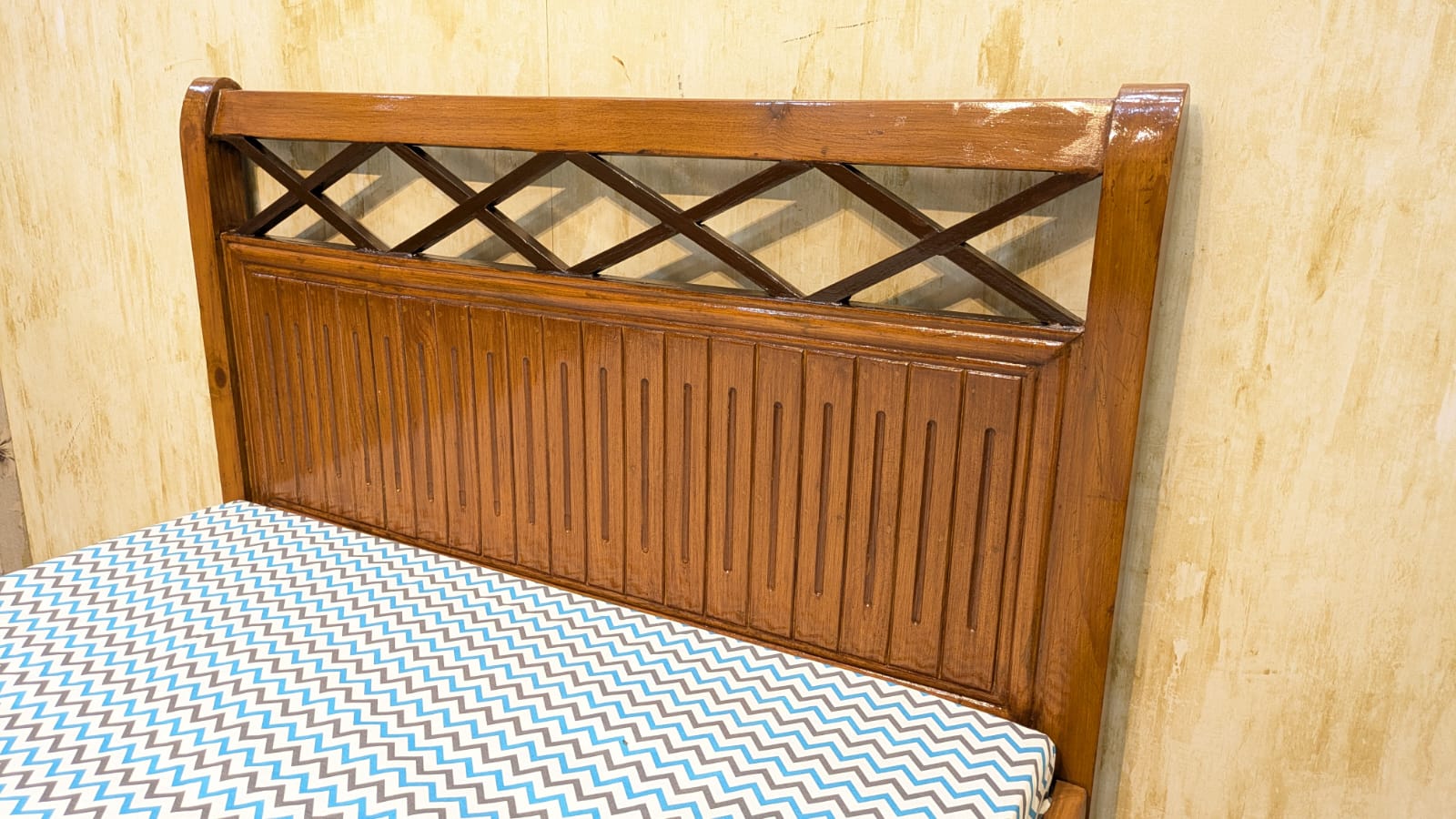 Solid oak Wood