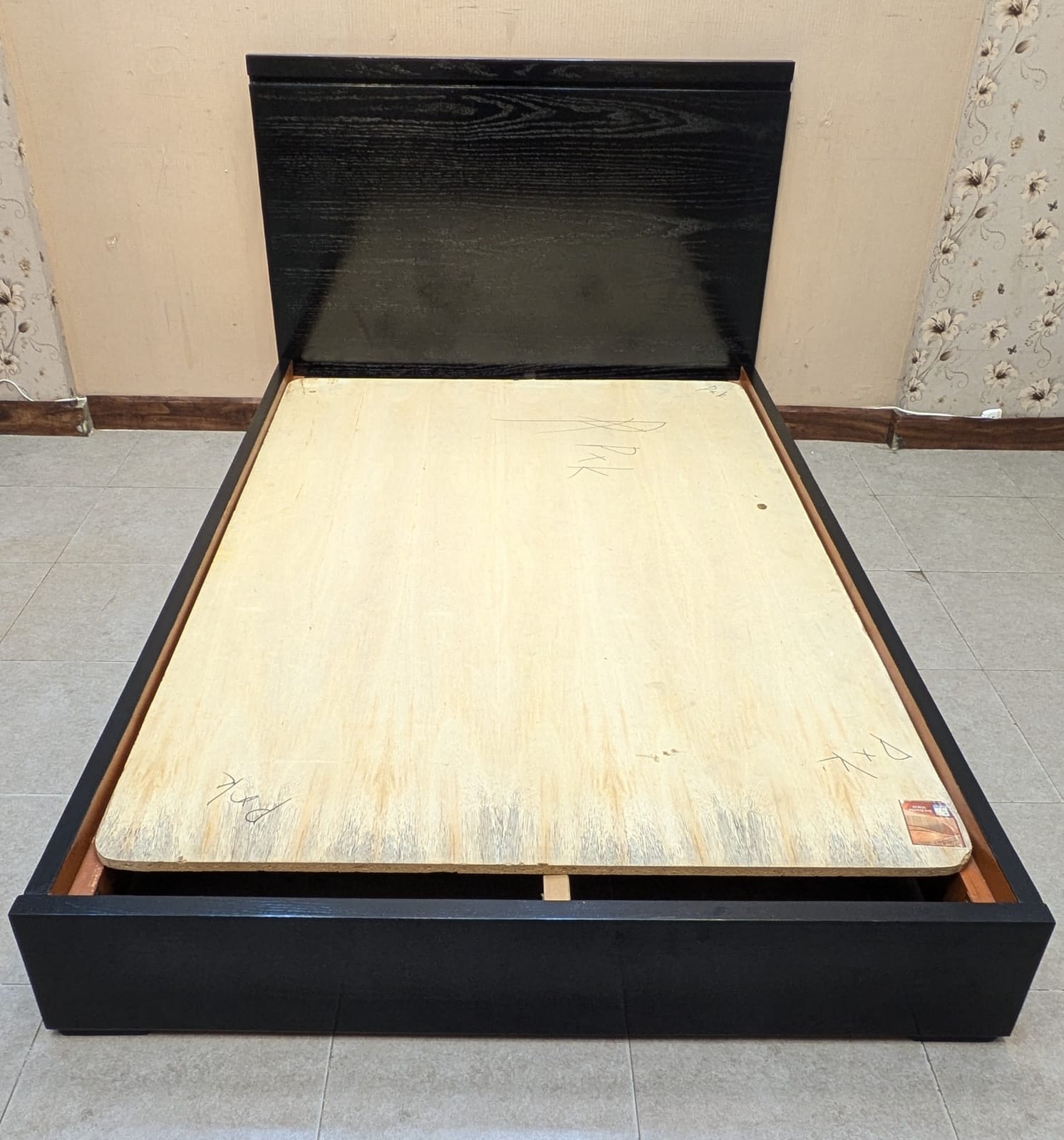 Twin Size Bed With Dressing Table