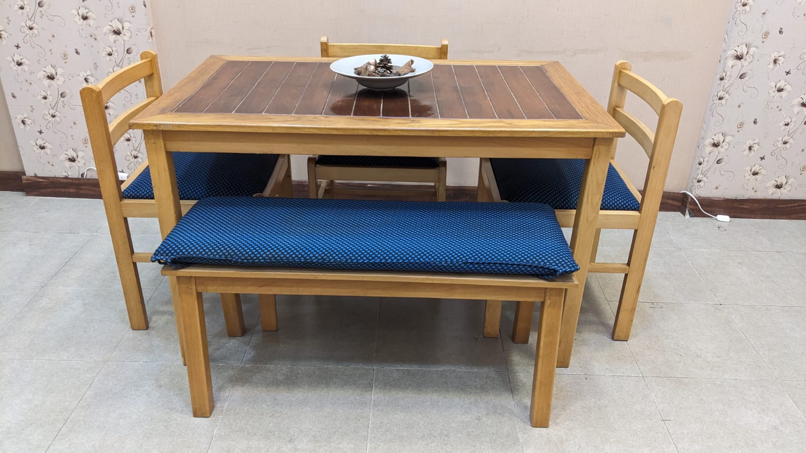 5 Seater Dining Table