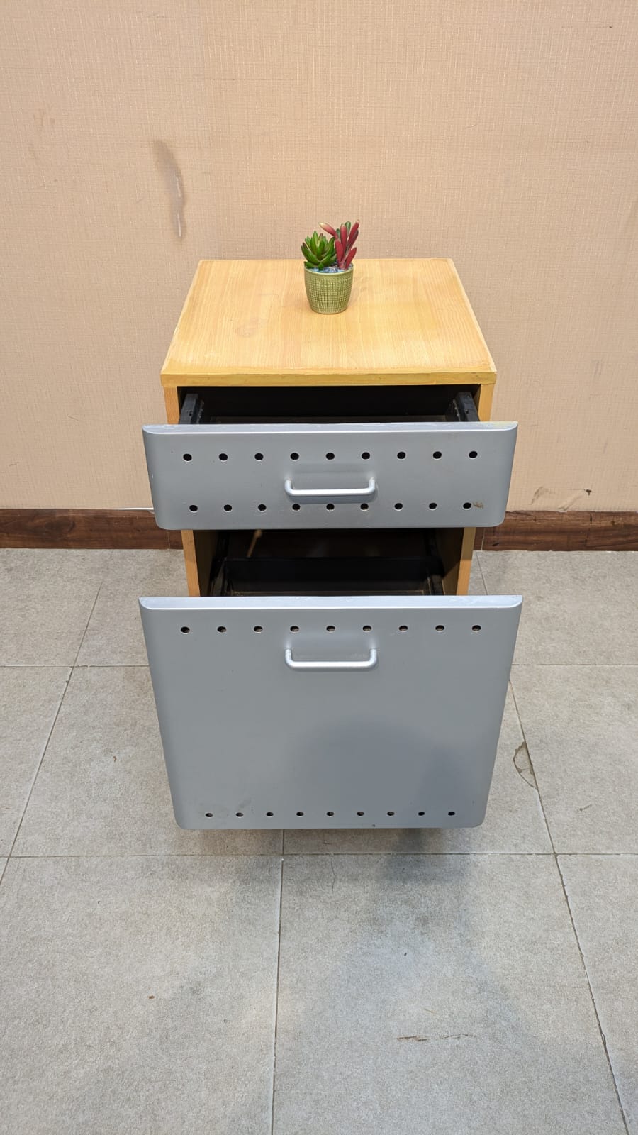 Modern 2-Drawer File Cabinet