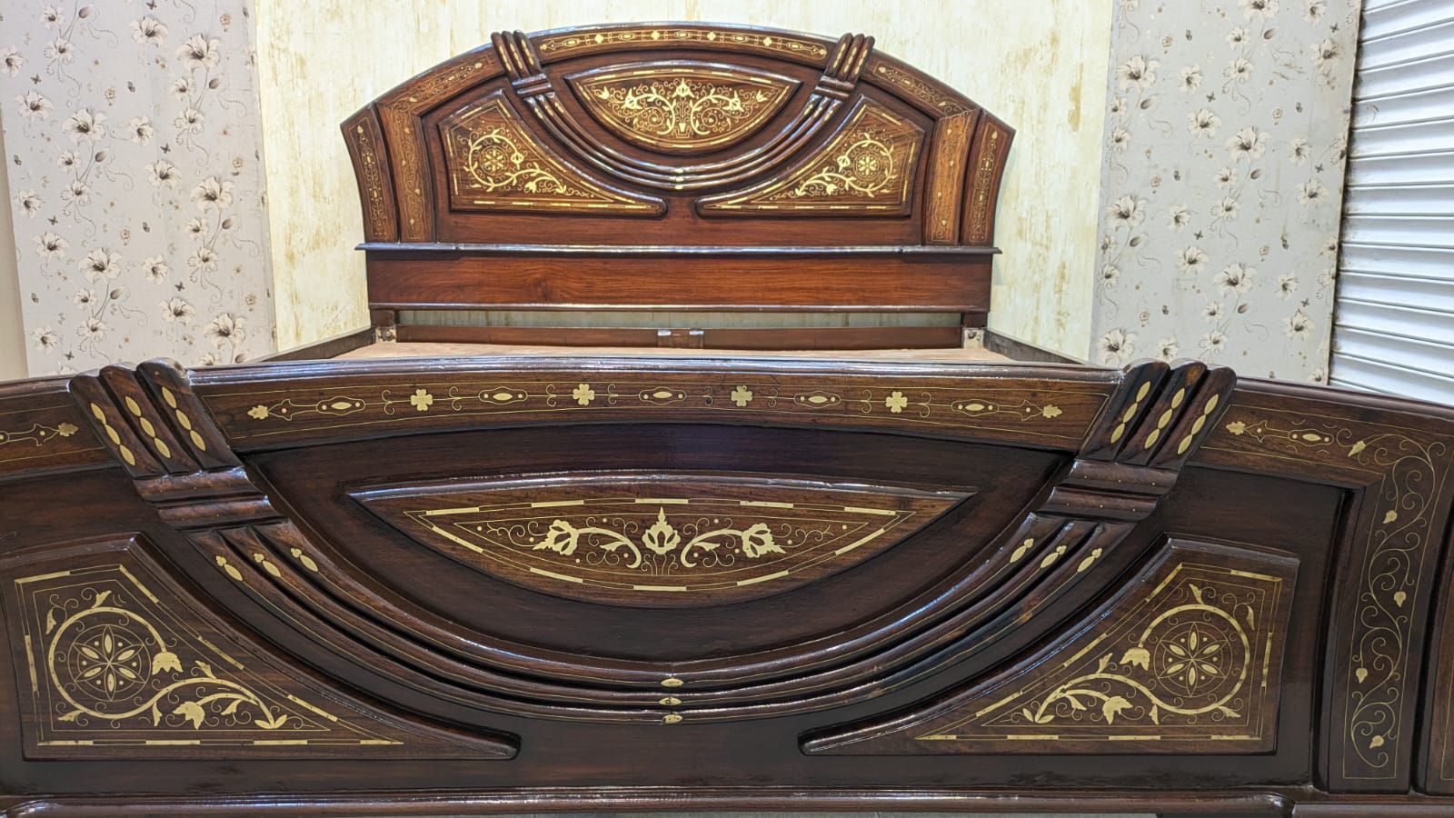 Solid Sheesham Wood Queen Size