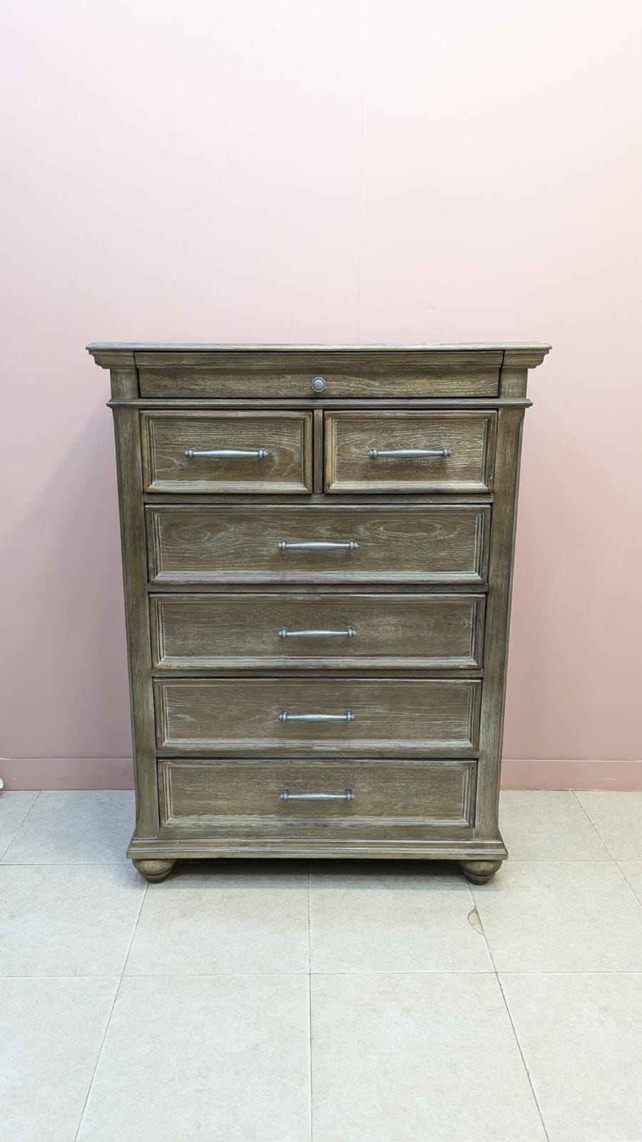 Imported American Ashley Furniture Chest Of drawers