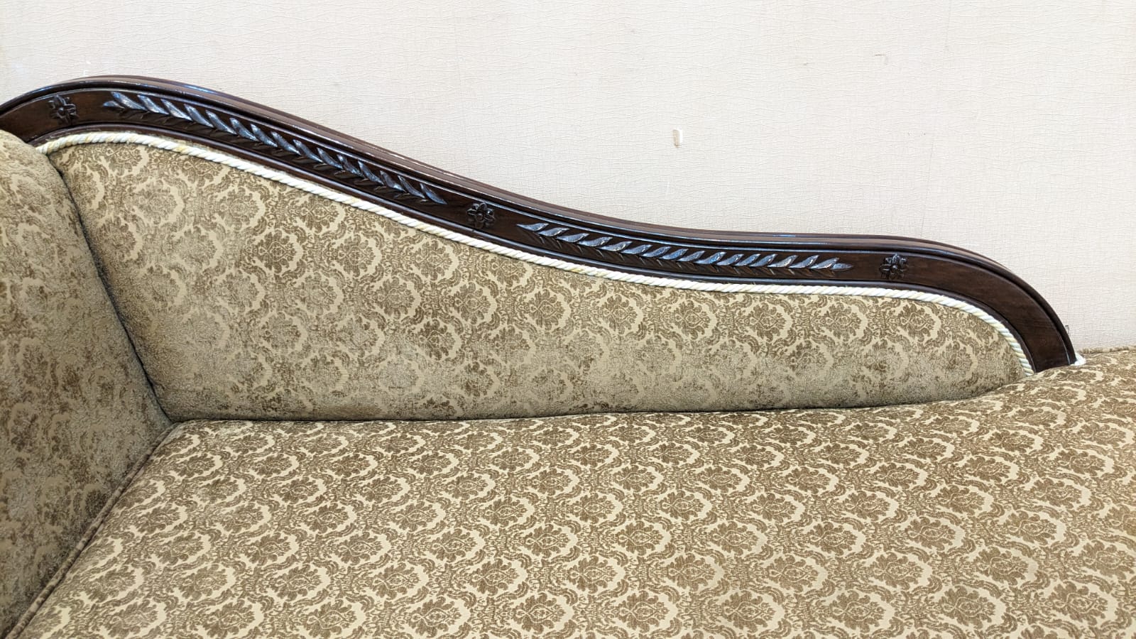 Solid Sheesham Wood 2.5 Seater Diwan