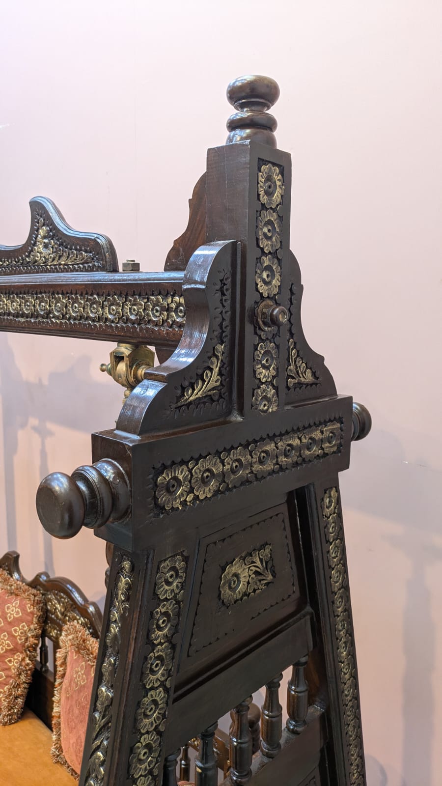 ROYAL ELEGANCE – A TIMELESS CHINIOTI JHOOLA MASTERPIECE