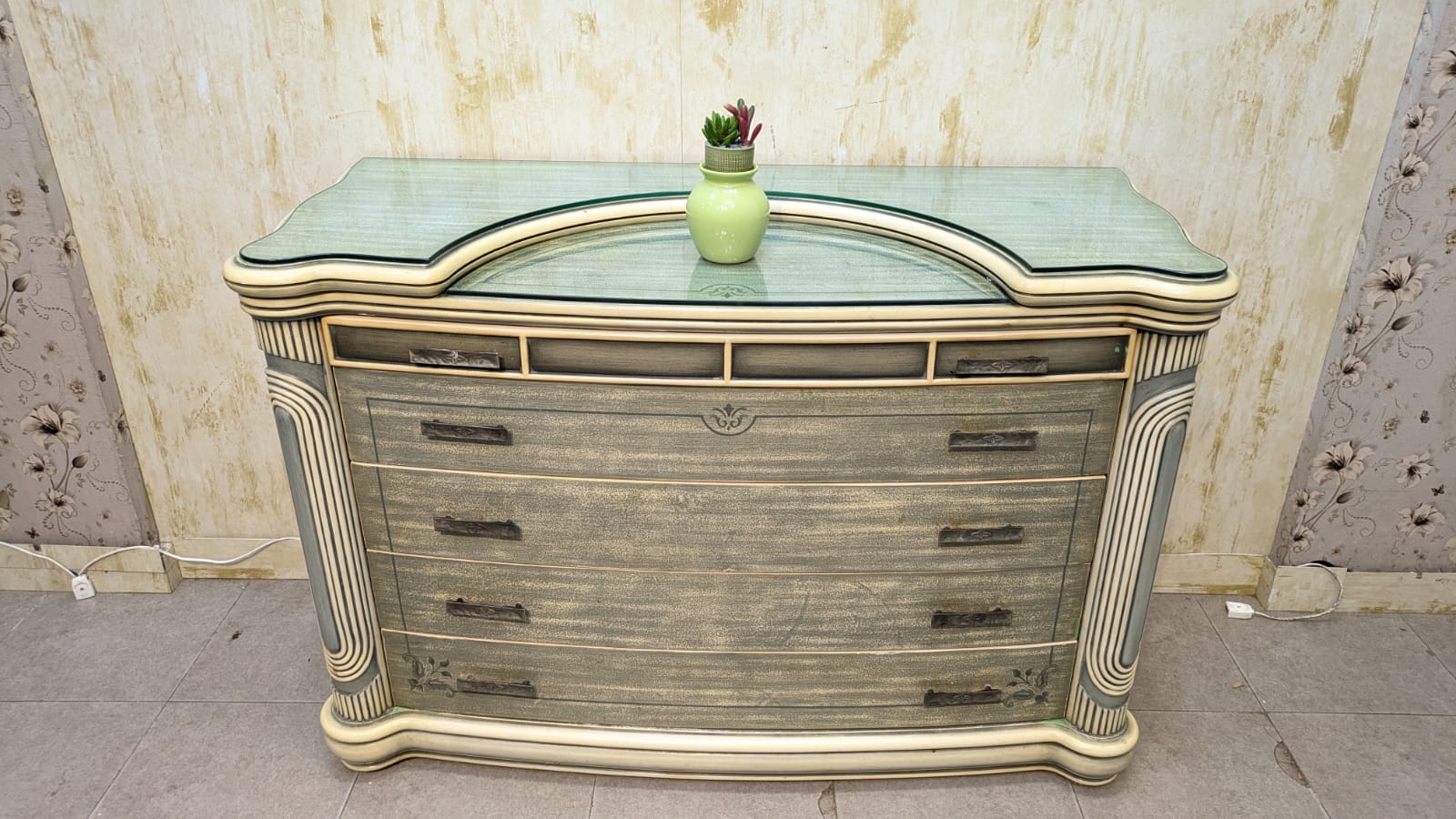 Chester With 2 Side Tables