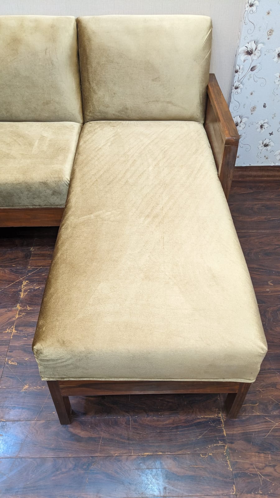 Sheesham Wood 4 Seater L Shape Sofa Set