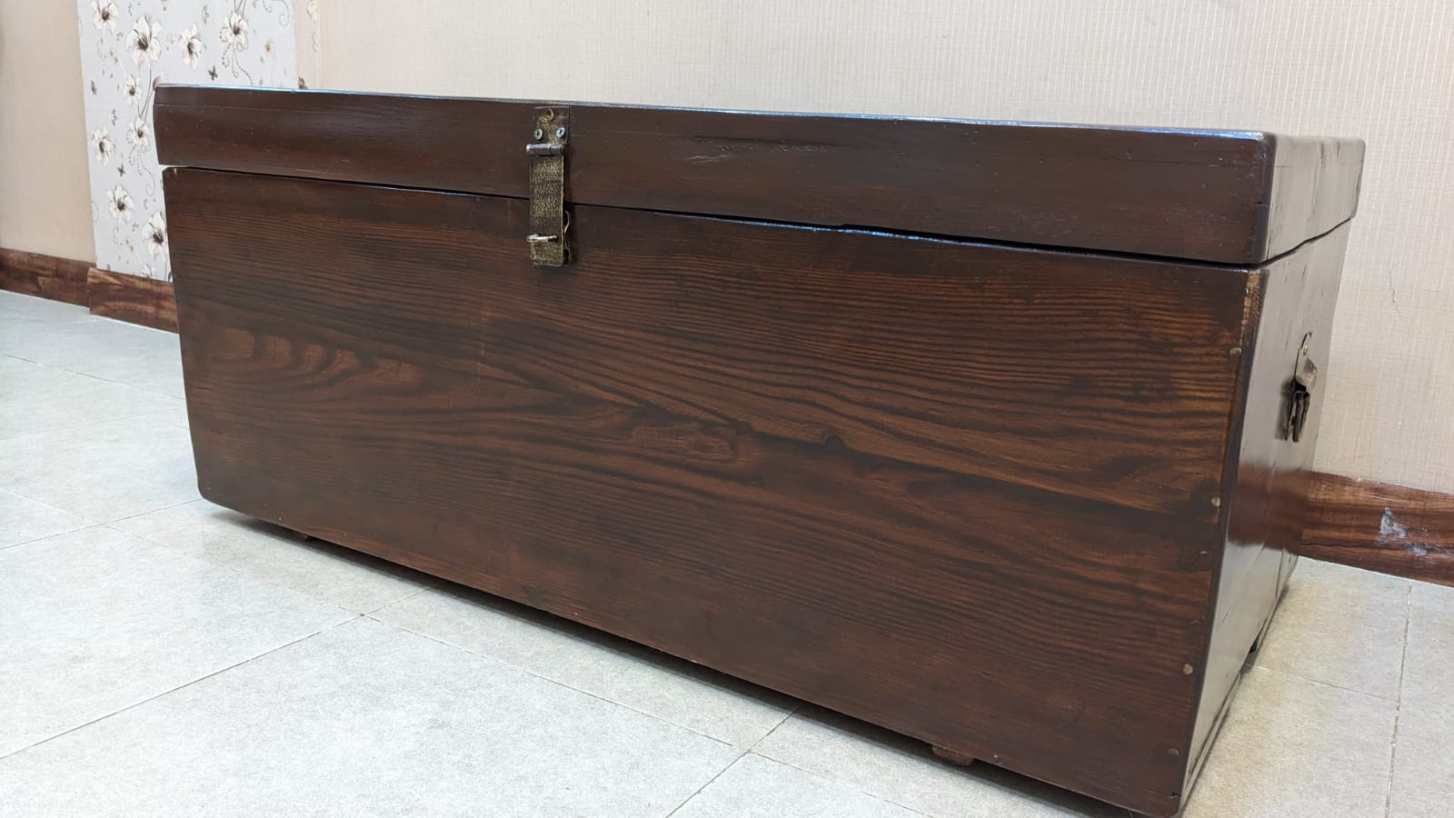 Antique Koffer Chest