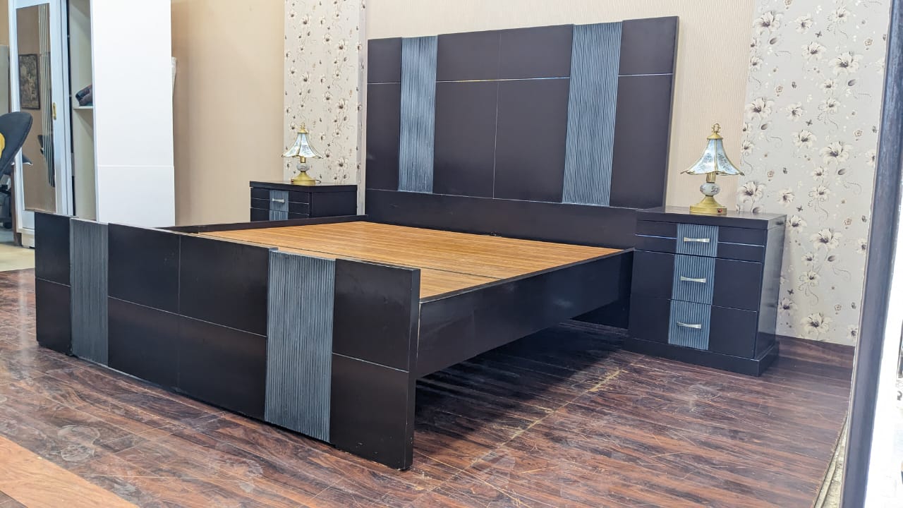 King Size Bed with 2 Side Tables