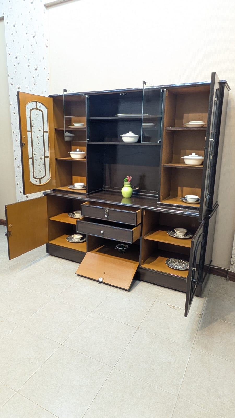 Crockery Divider