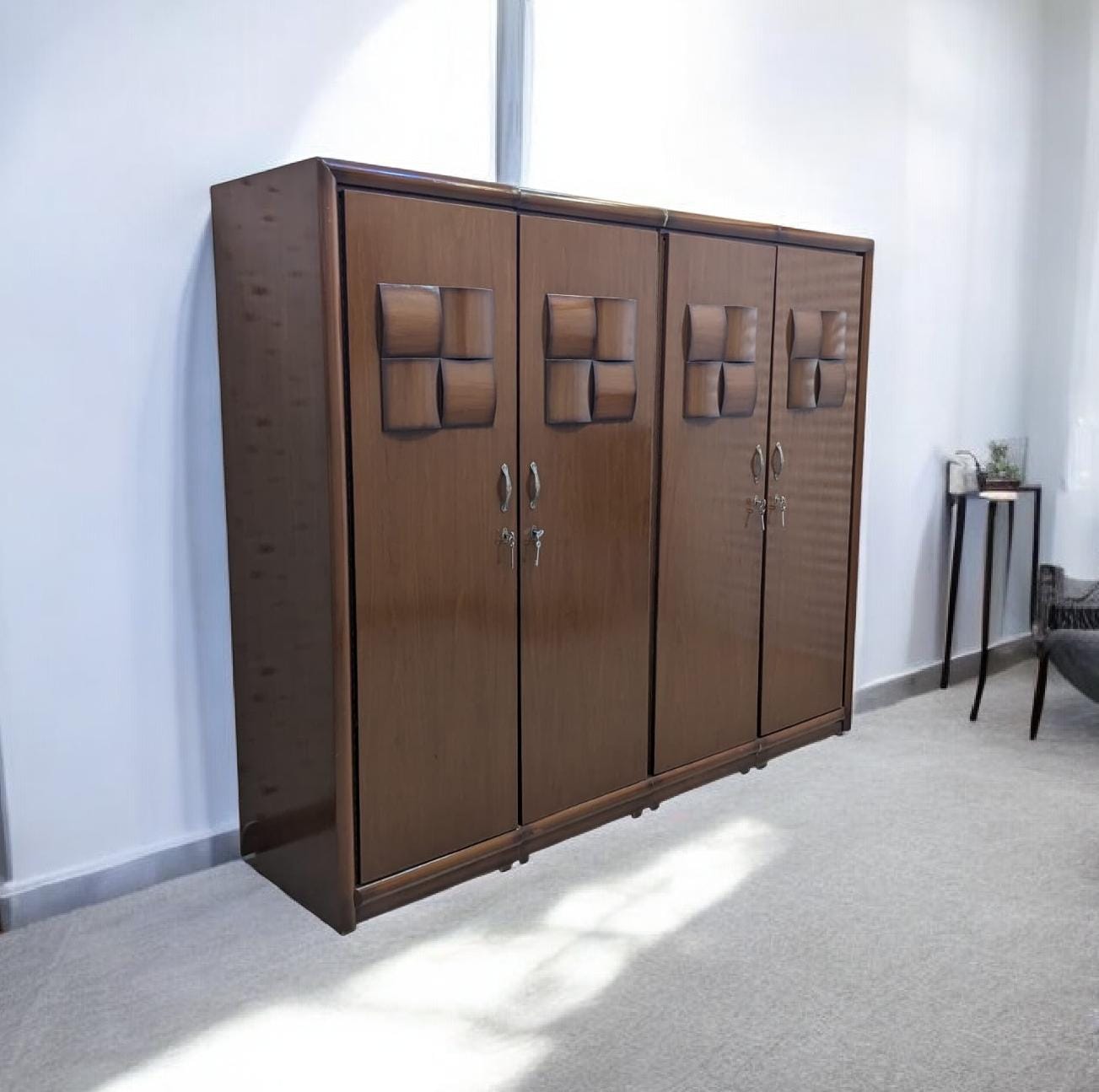 King Size Bedroom Set with Almirah