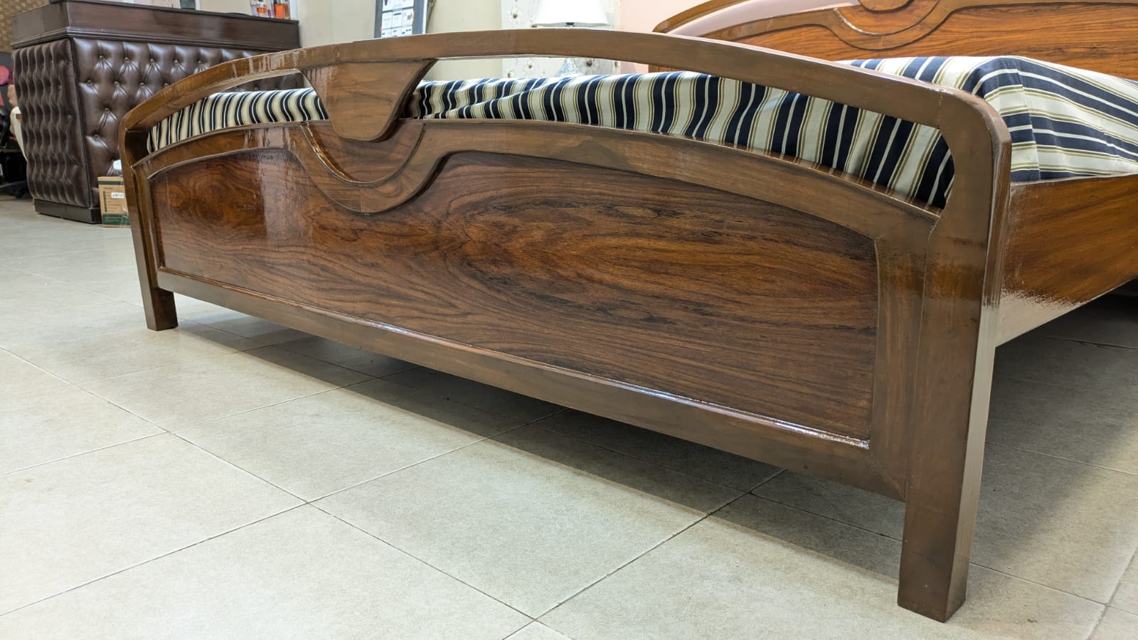 Beautiful Sheesham Wood King Size Bed Set