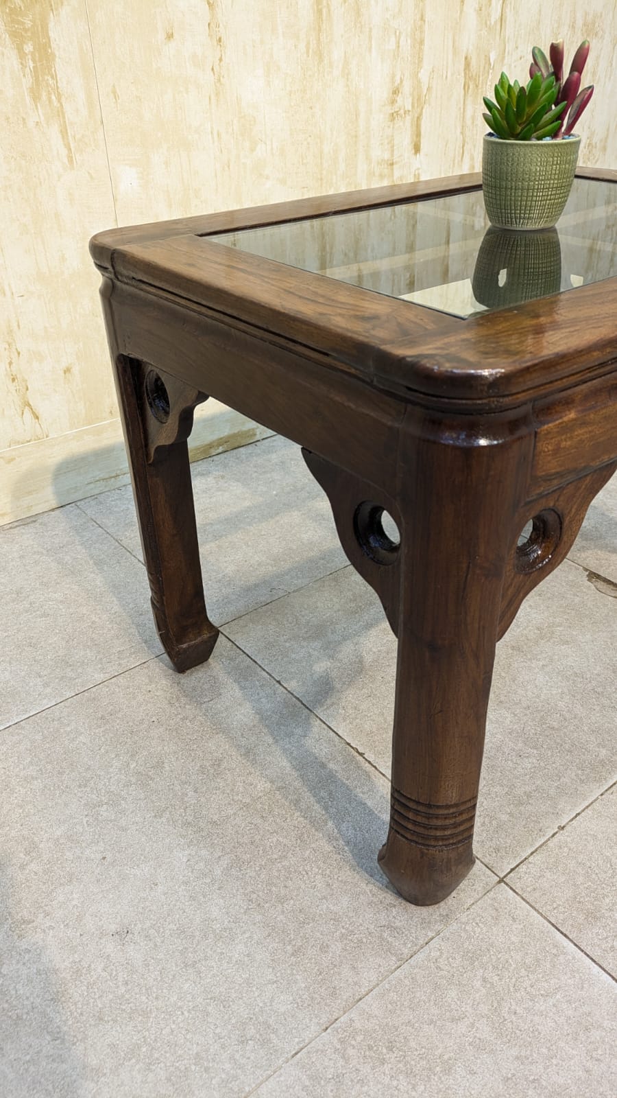 Corner Table