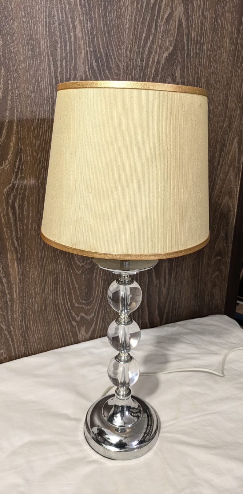 HOME CENTRE DUBAI – PREMIUM CRYSTAL TABLE LAMP
