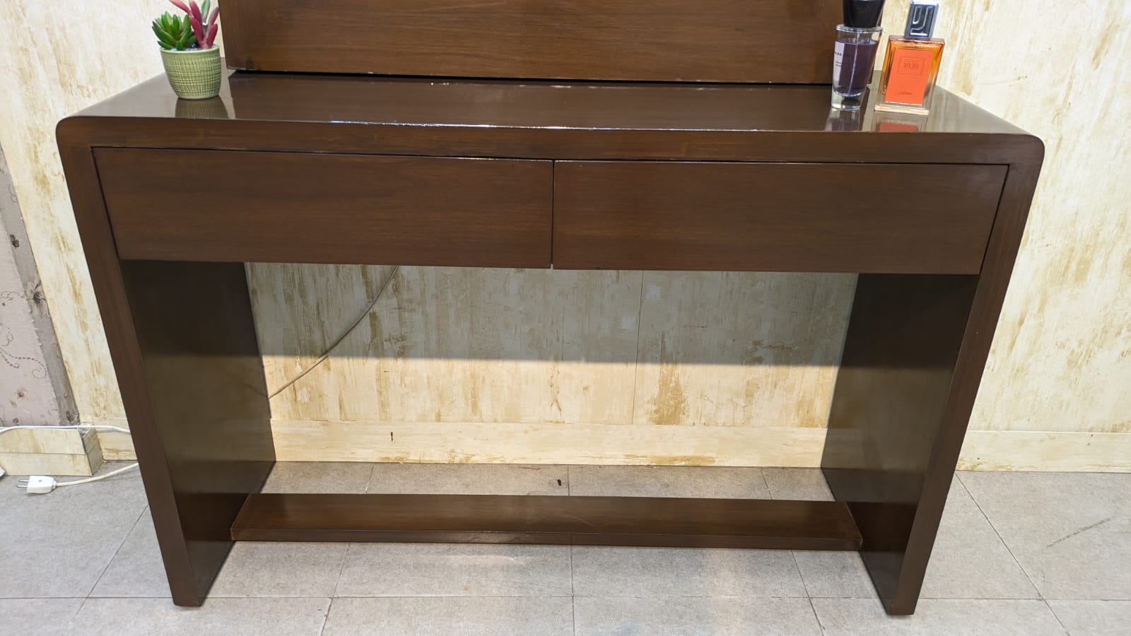 Console With Wall Mounted Mirror