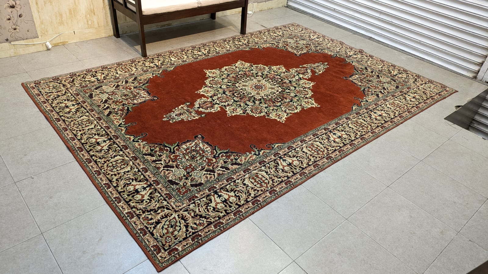 BEAUTIFUL ELEGANT ROOM CARPET