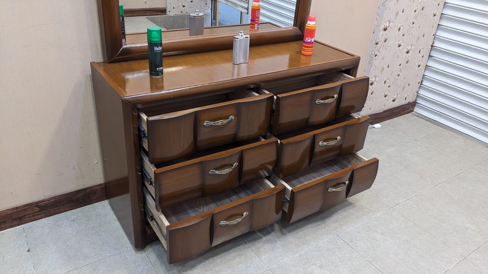 King Size Bedroom Set with Almirah