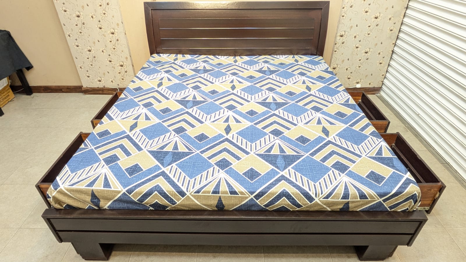 King Size Bed With Storage Drawers