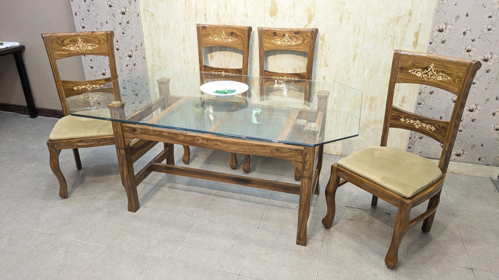 Solid Sheesham Wood 6 Seater Dining Table