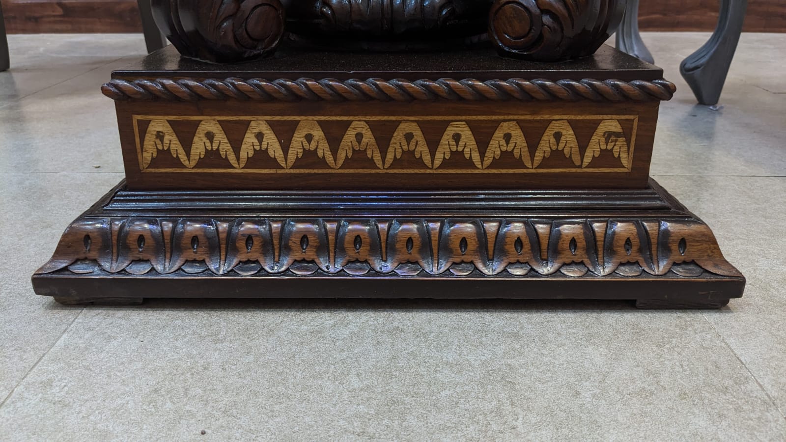 Solid Sheesham Wood 6 Seater Round Dining Table