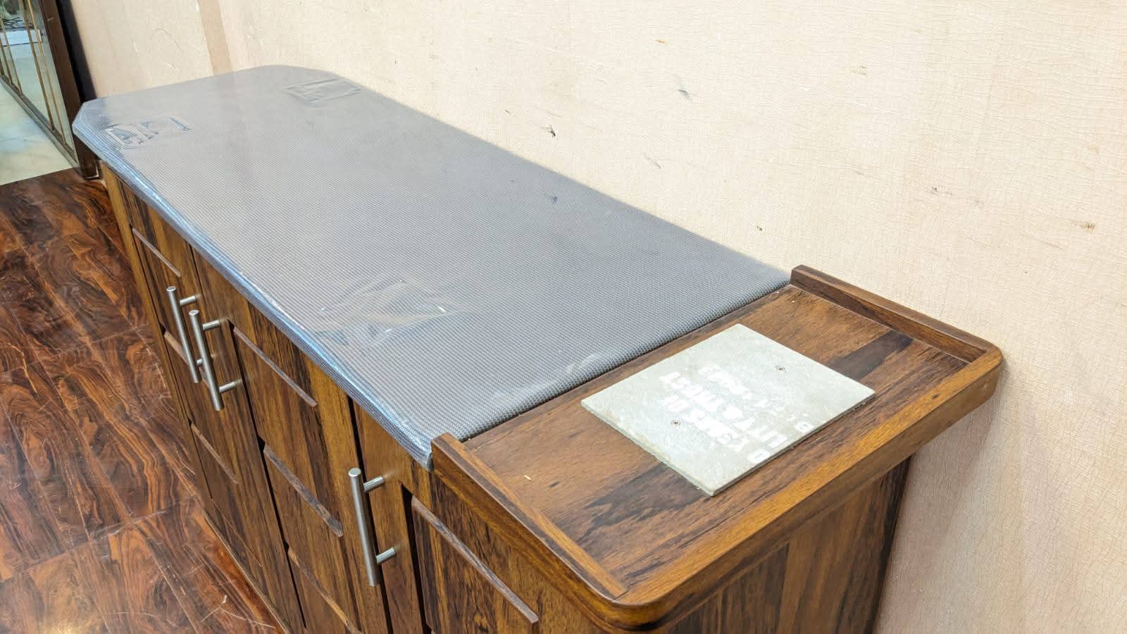 DivineCrafts Brand New Iron Table