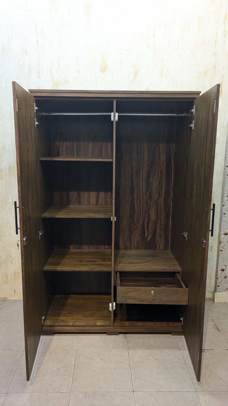 2 Door Almirah single piece