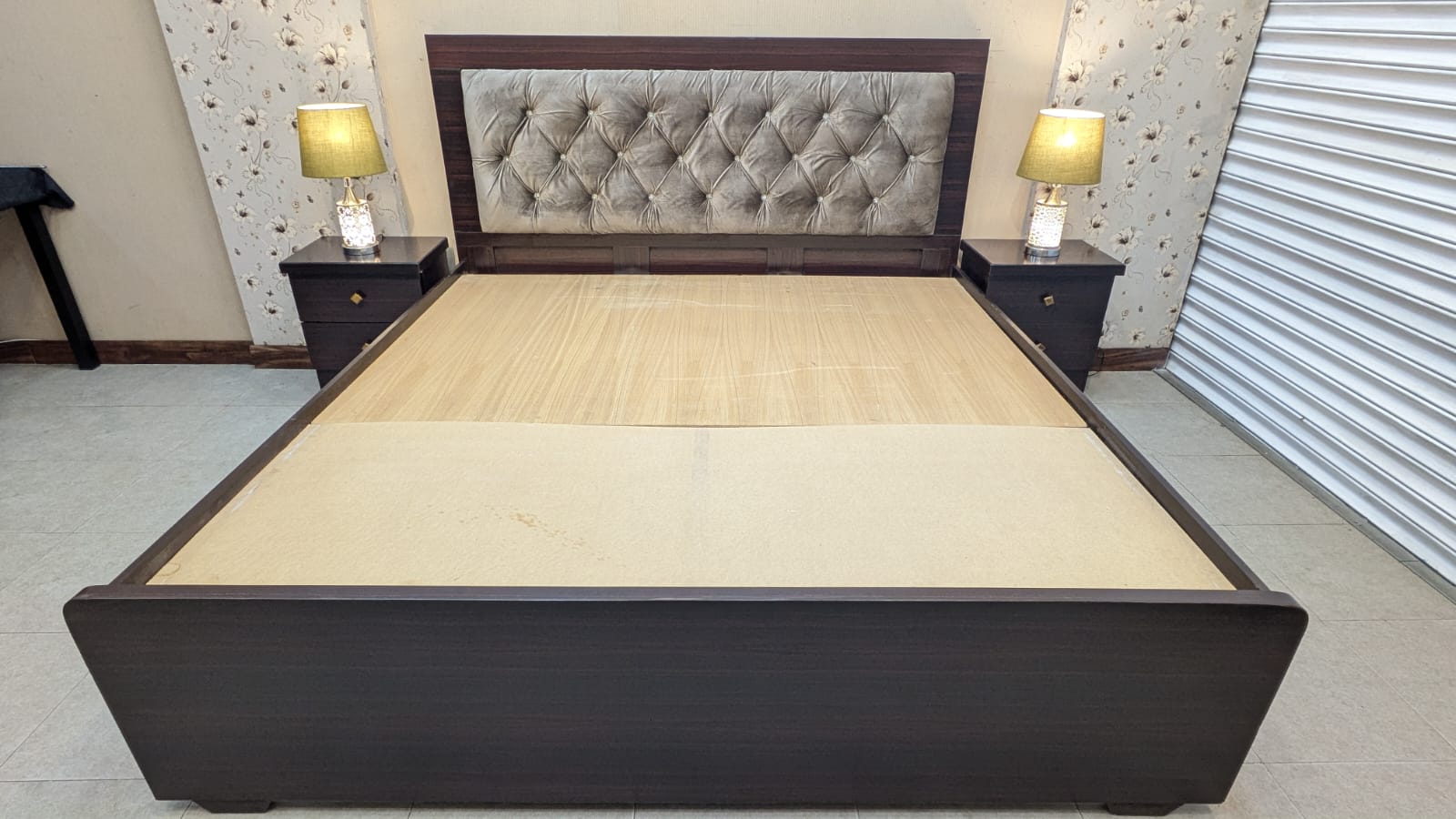 King Size Bed with 2 Side Tables
