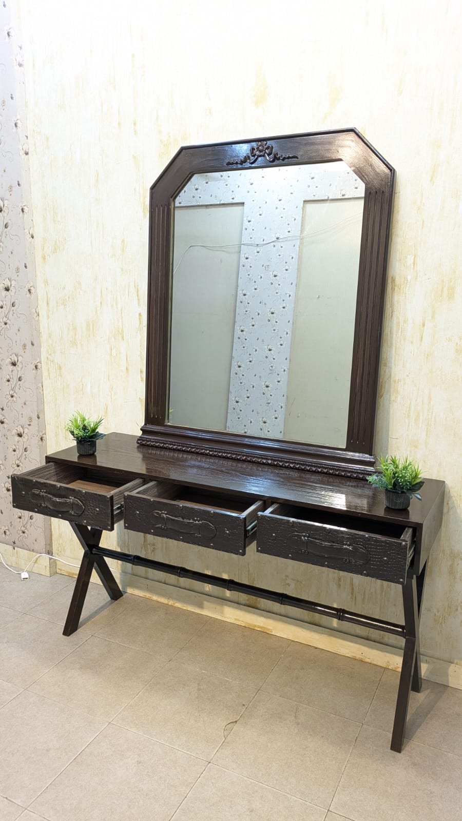 Console with Wall-Mounted Mirror