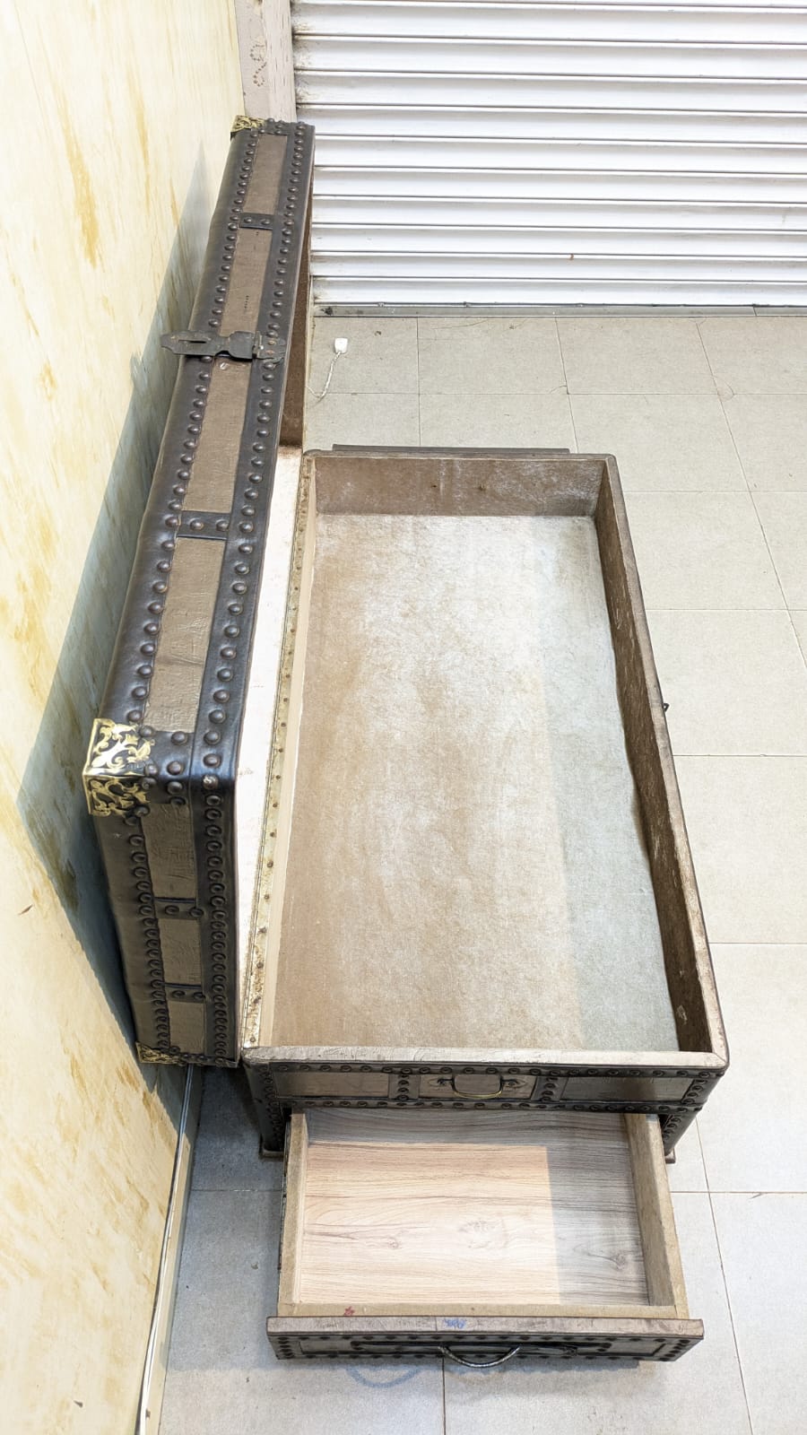 Beautiful Vintage Storage Trunk Elegant spacious