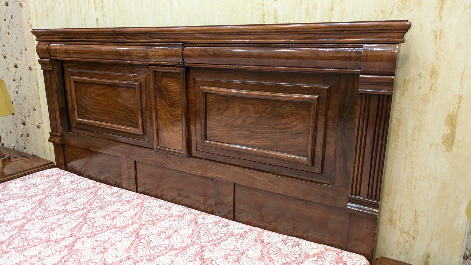 King Size Bed With 2 Side Tables and Mattress