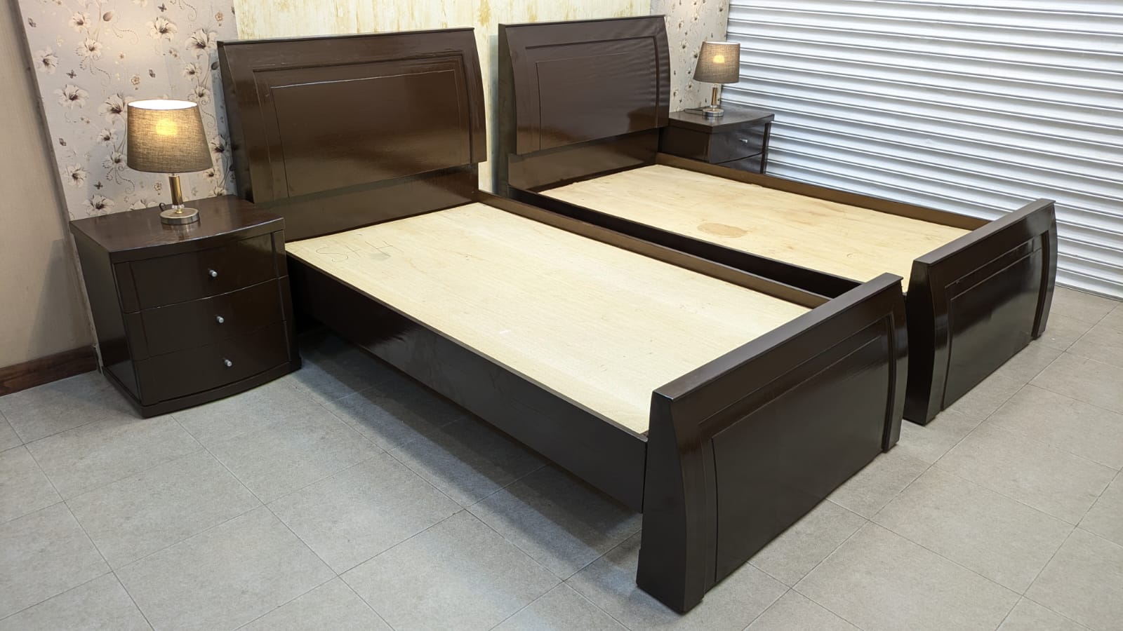 Pair Of Single Beds with 2 Side Tables
