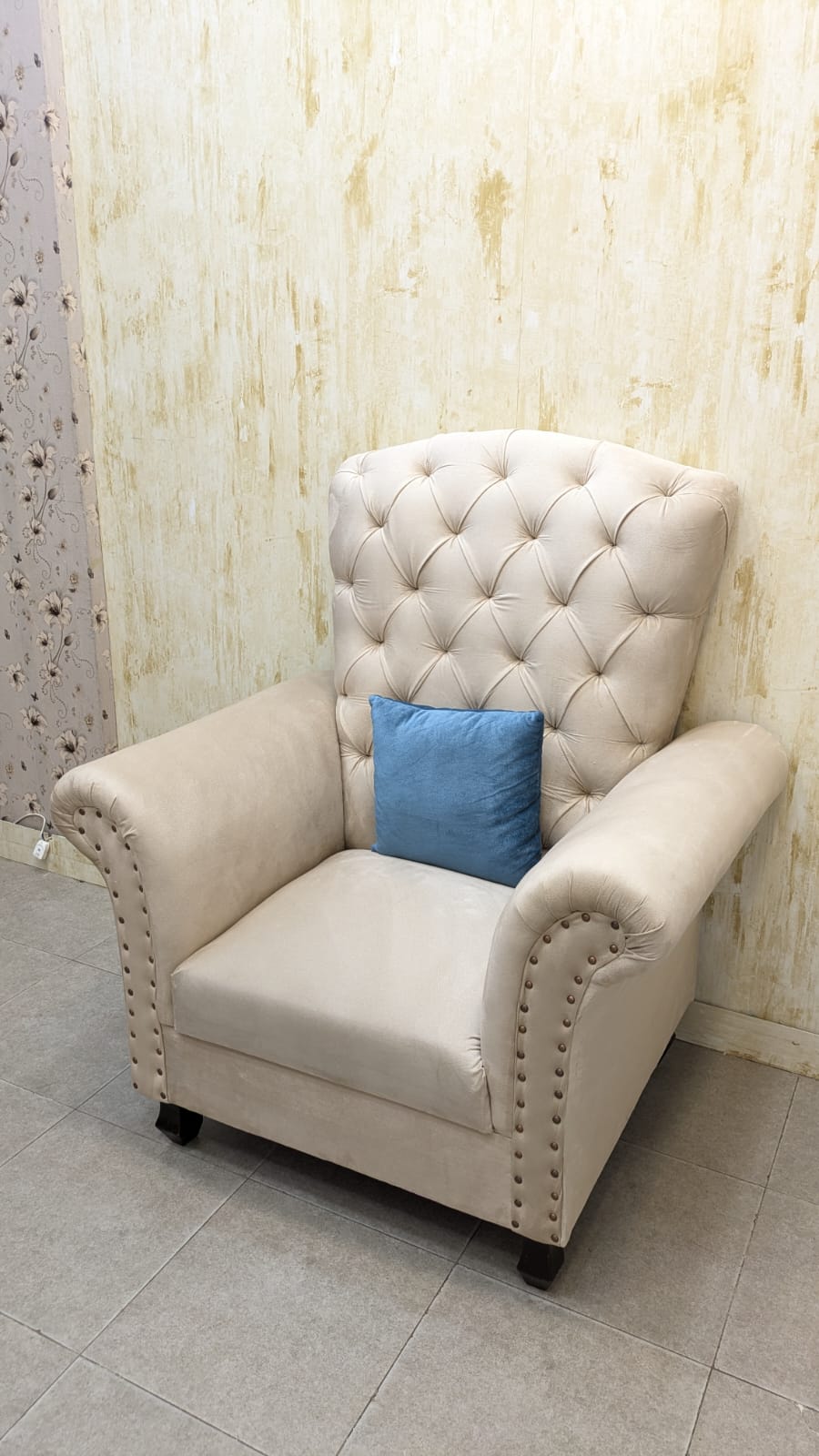 Elegant Design 5 Seater Sofa Set