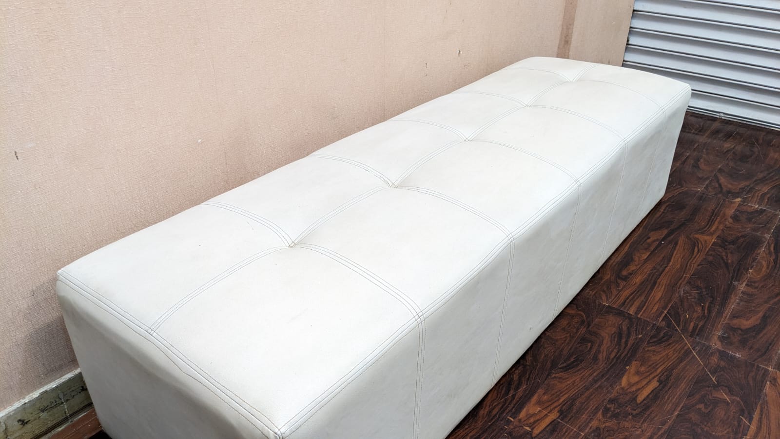 2.5 Seater Seattee