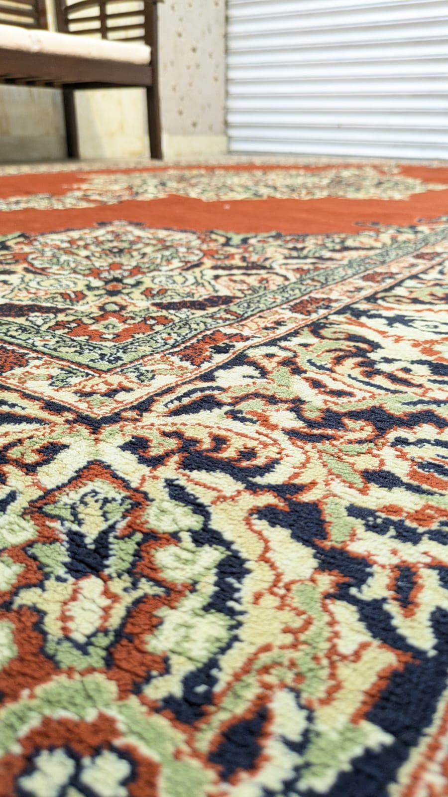 BEAUTIFUL ELEGANT ROOM CARPET
