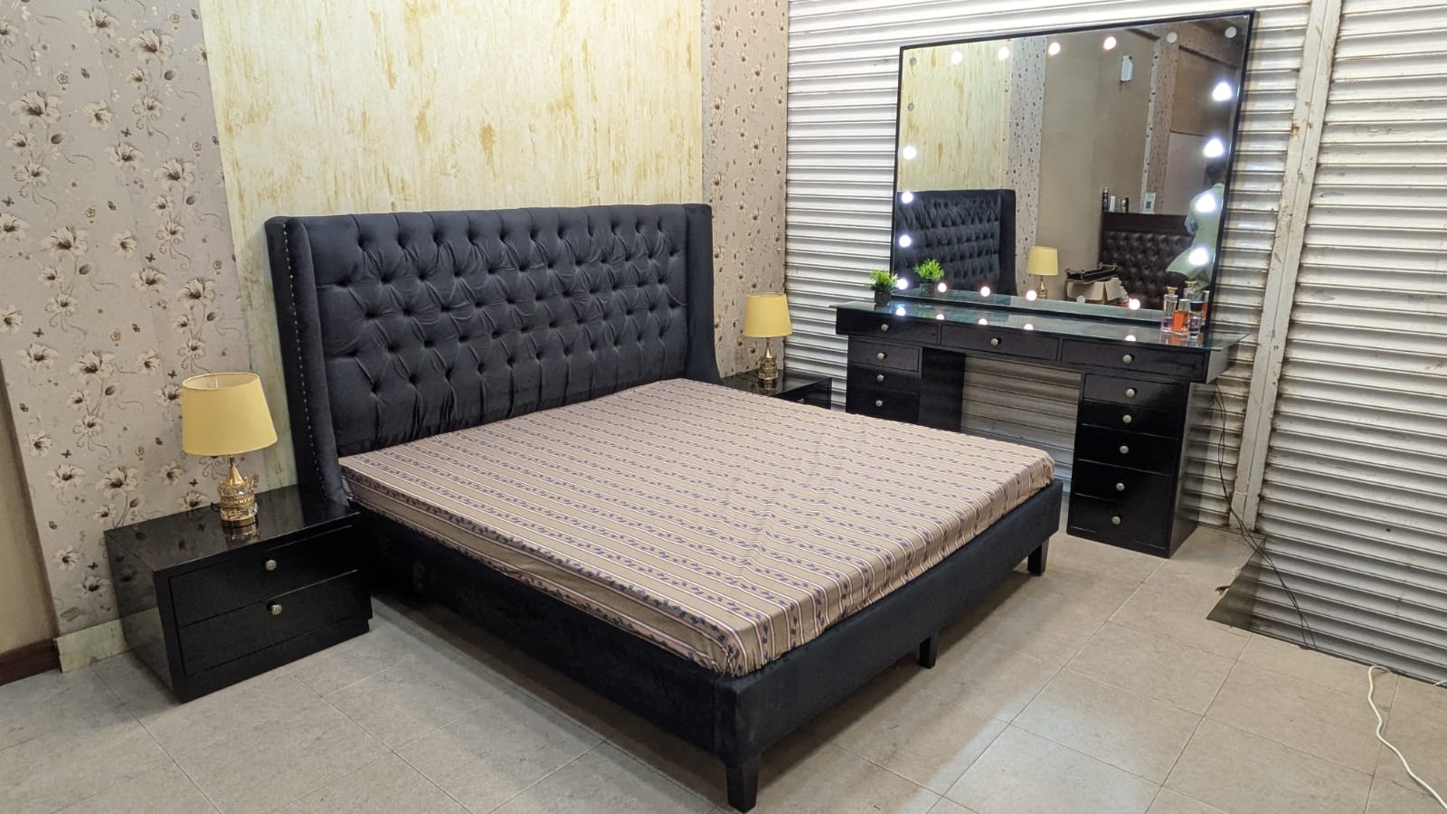 Modern King Size Bed Set