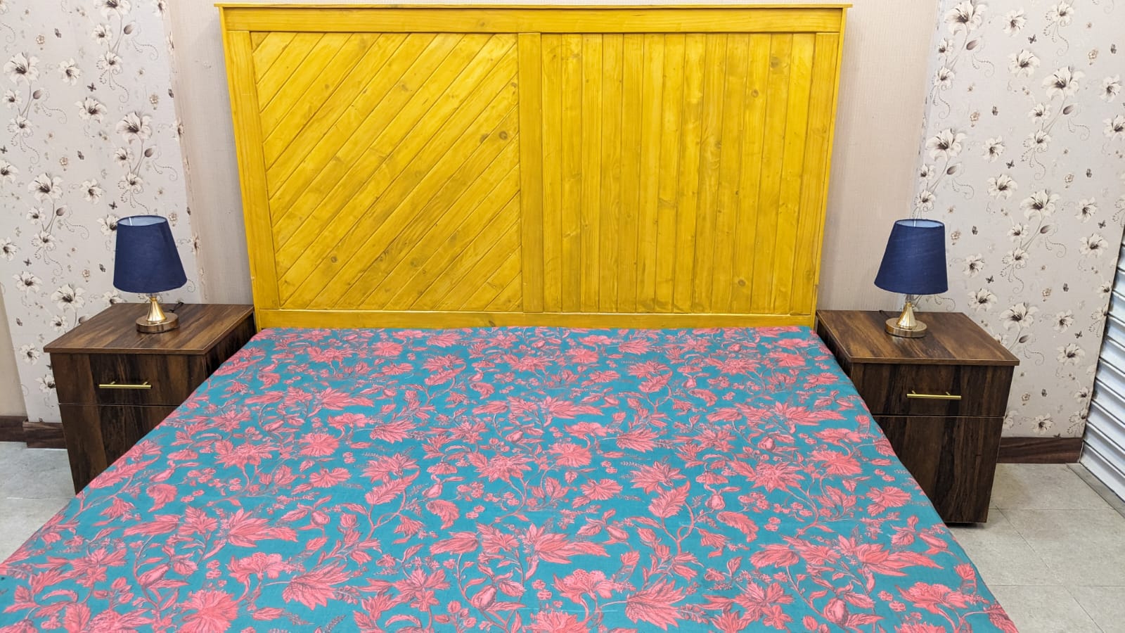 King Size Bed with 2 Side Tables