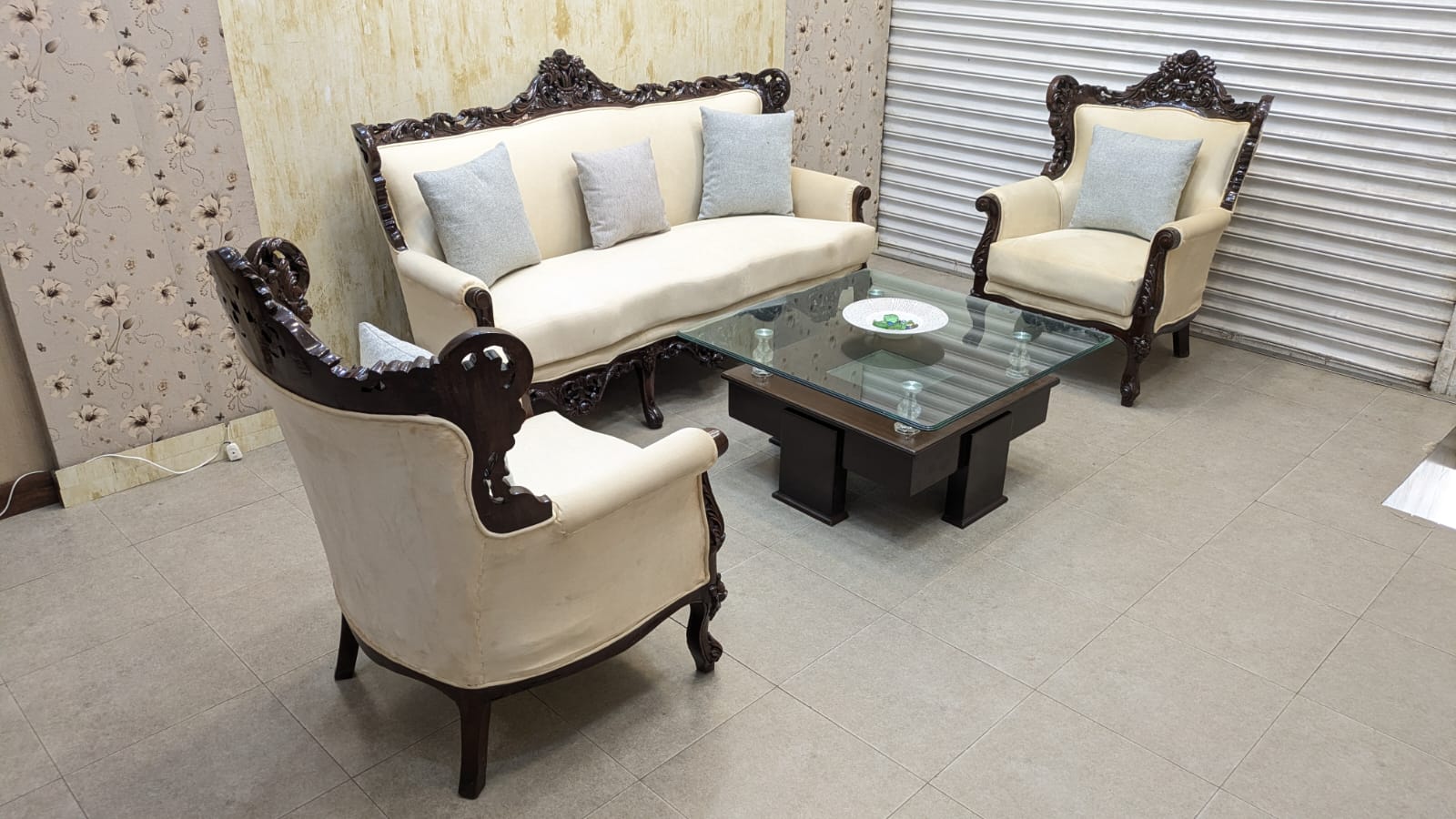 Chinioti 5 Seater Sofa Set