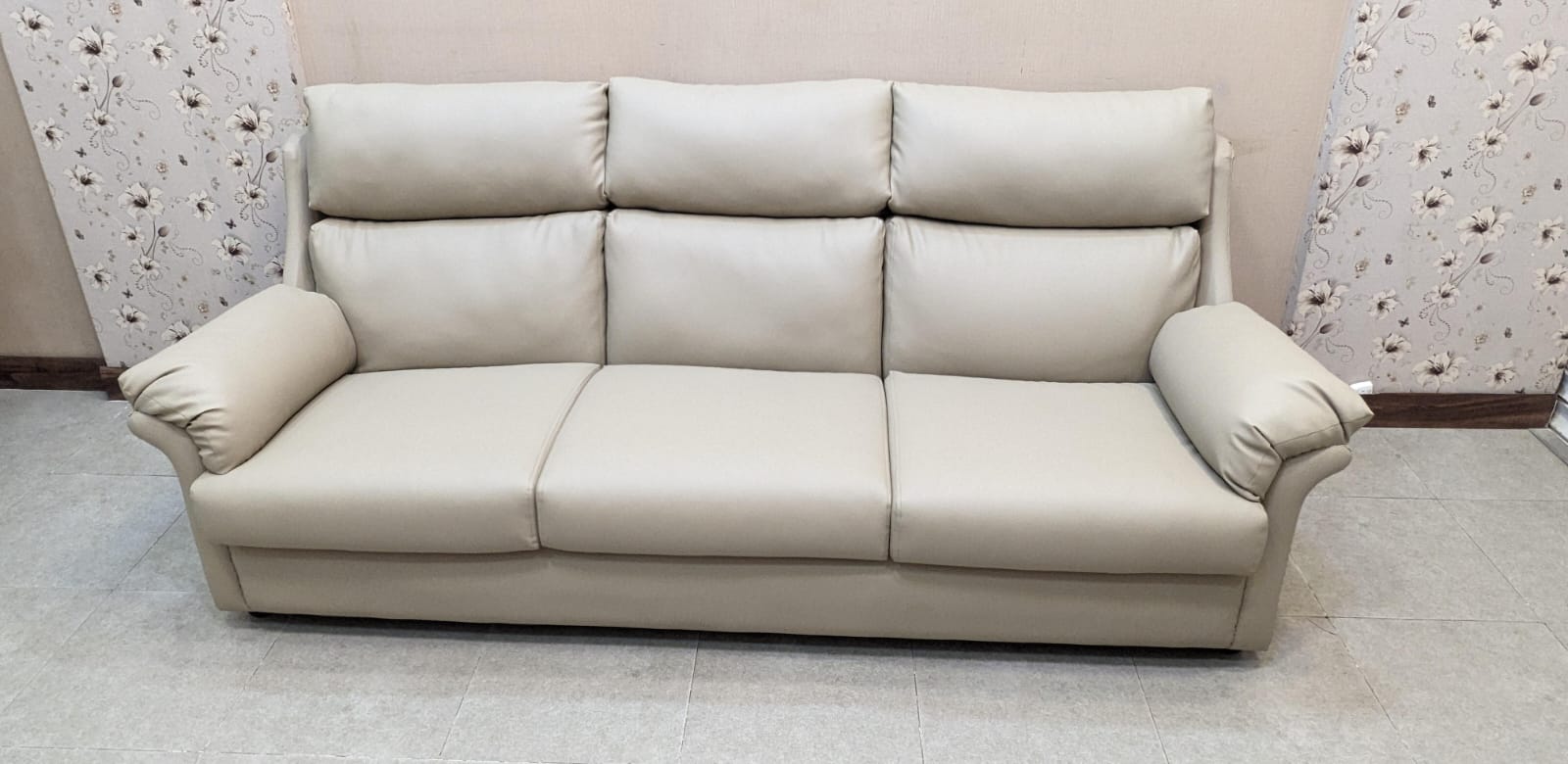 Imported Canadian Sklar peepler 6 Seater Sofa Set