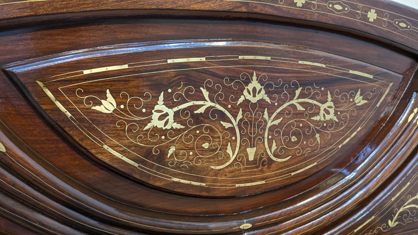 Solid Sheesham Wood Queen Size