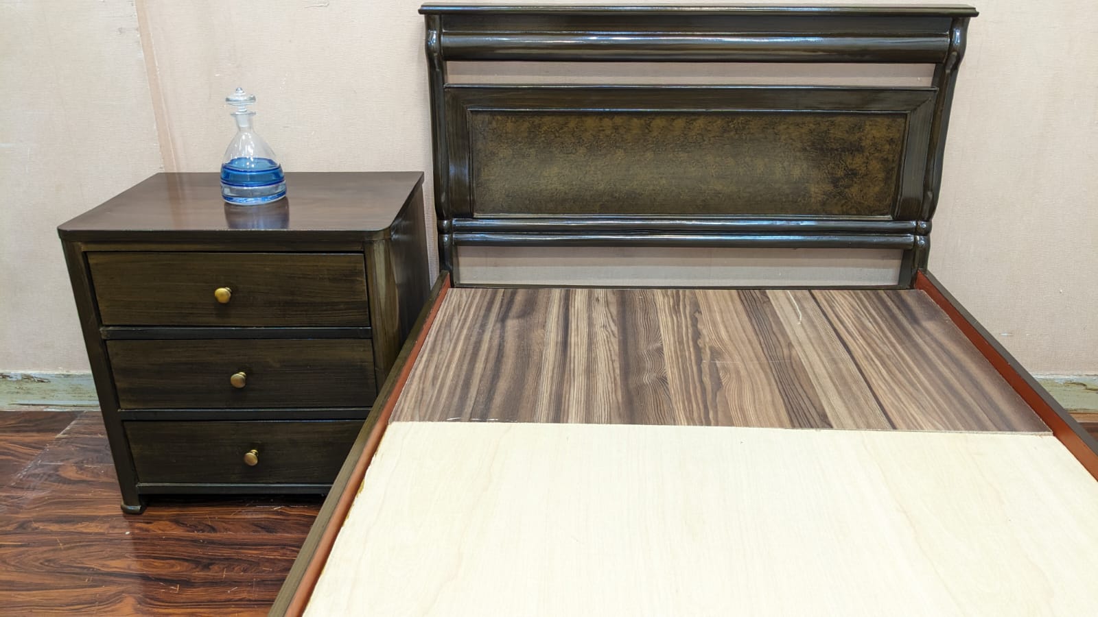 Single Bed With Side Table