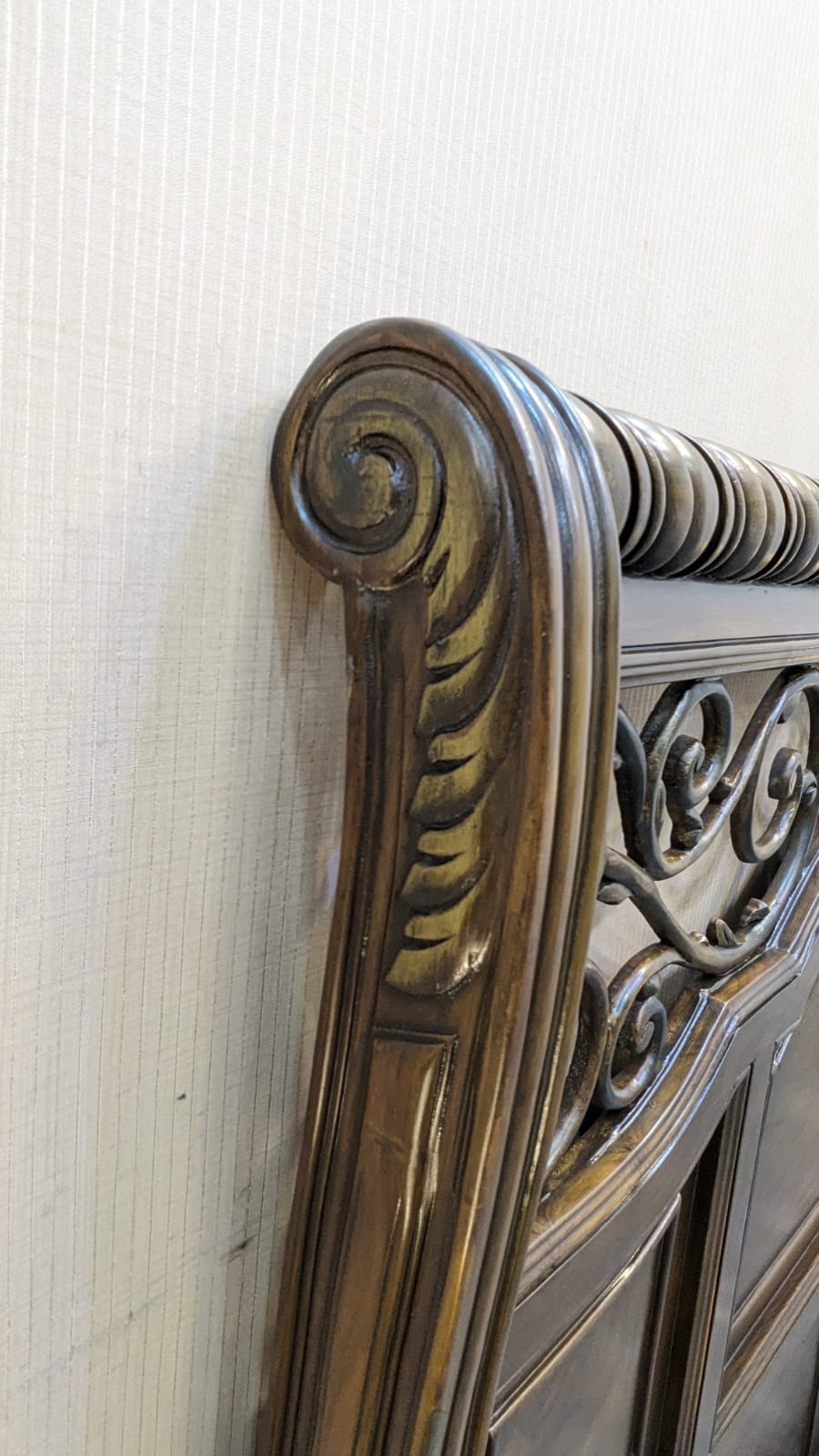 Solid Sheesham Wood King Size Bed With 2 Side Tables and Dressing Table