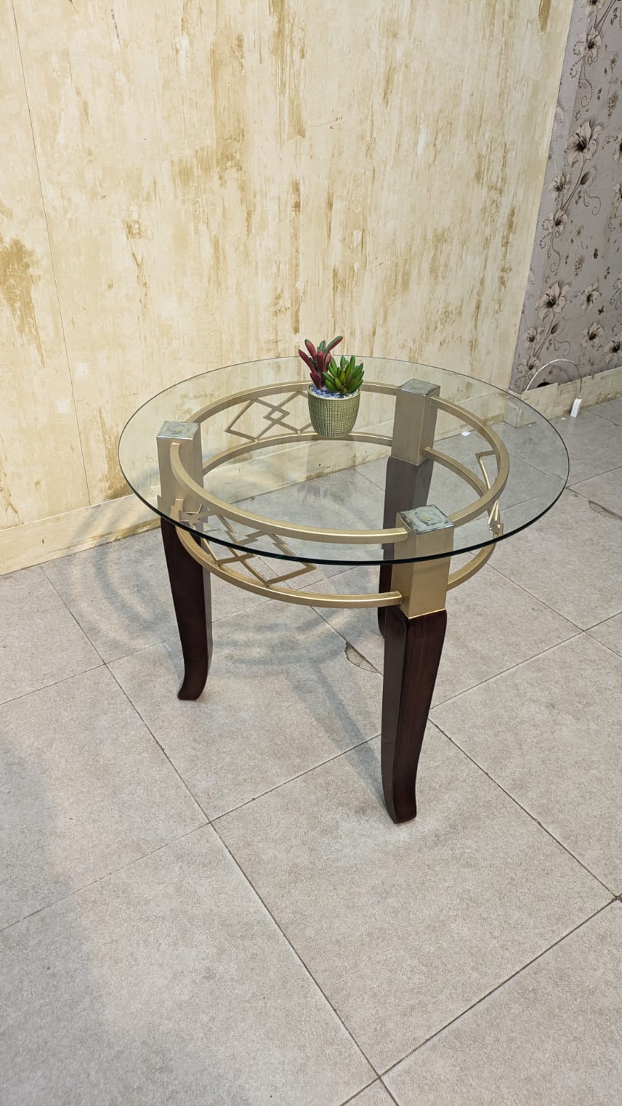 Corner Table